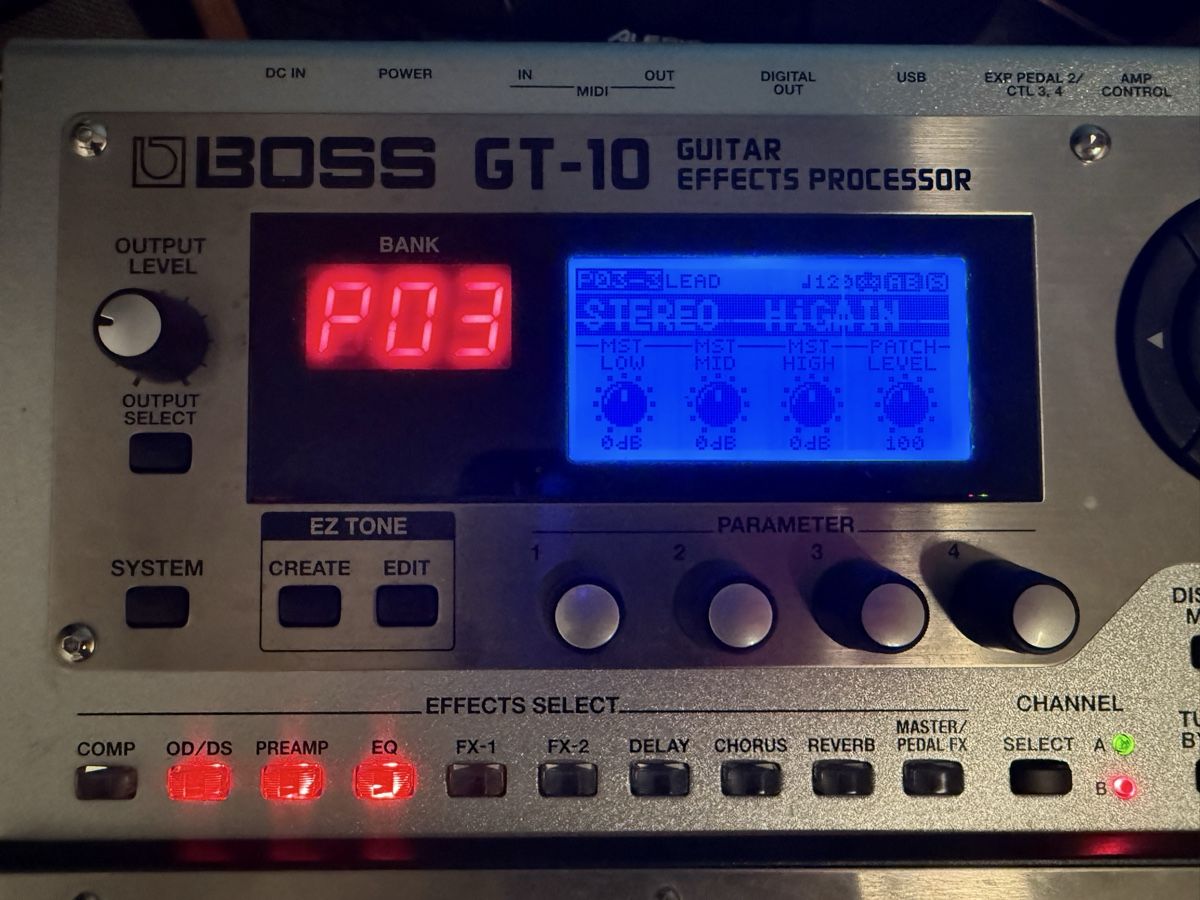 Boss Strumenti musicali: Boss GT-10 Gitarren Effekte – Usato da Wil SG venduto da Bazze 3