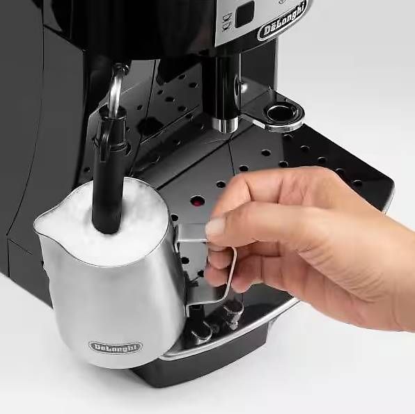 De'Longhi Macchine per caffè & Macchine per espresso: De Longhi Magnifica S – Usato da Rütihof venduto da SwissEritageAndMore 1