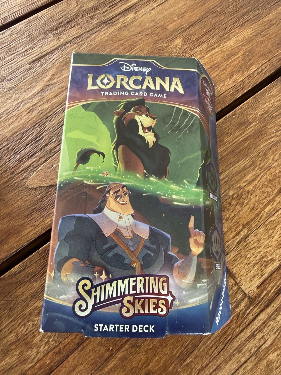 Disney Carte collezionabili: OVP Disney Lorcana Shimmering Skies Starter Deck – Nuovo e nell'imballaggio originale da Aarau venduto da SimonThie