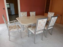 massiver Esstisch aus Marmor mit 6 Stühlen