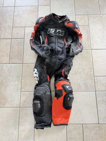 Combinaison KTM Rapid 1 PCS Suit, taille S/48, parfait état