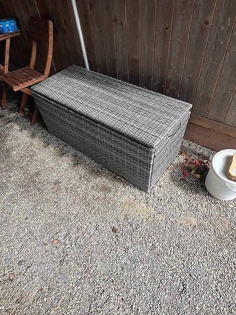 Liegen & Liegestühle: Gartenlounch mit Kissen – Gebraucht aus Wynigen von Maette1 2