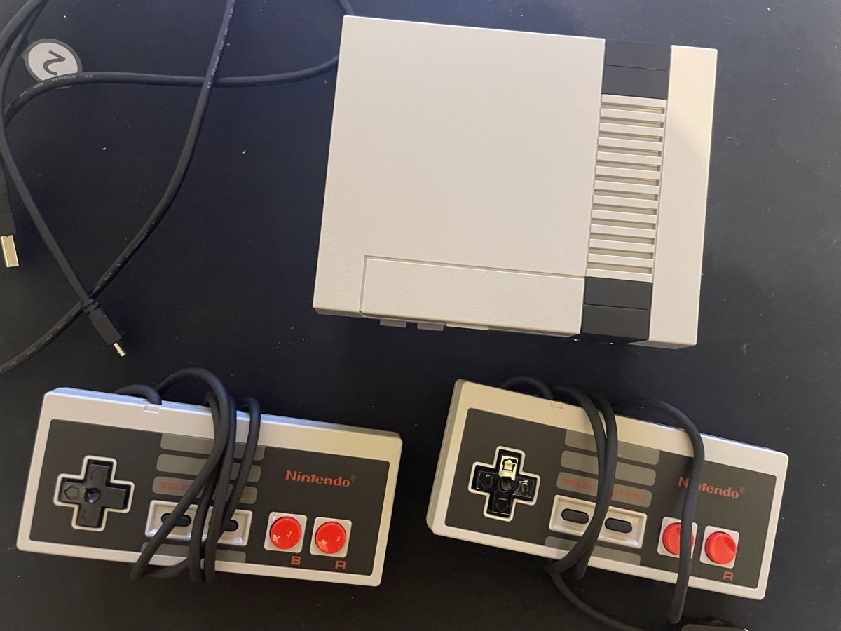 Nintendo Consoles: Nintendo Entertainment System NES Classic Mini + Controller – Neuf (Voir description) à Münchringen par loo_b7bd 4