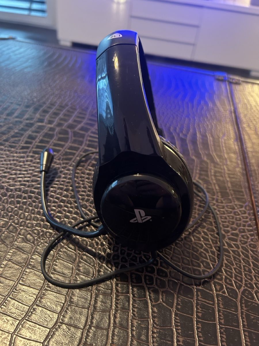 Sony Casques audio: Playstation PRO4-CHAT Gaming Headset – D'occasion à Pfäffikon SZ par andi_dru