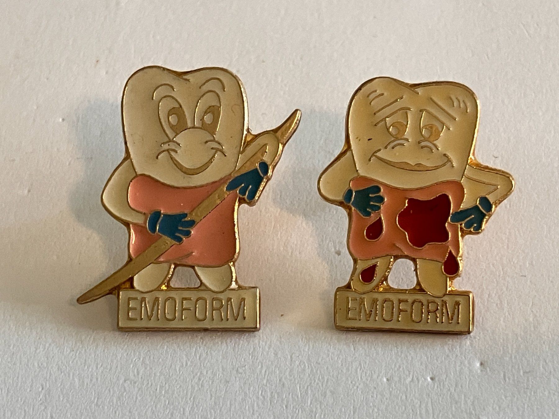 Plaketten & Abzeichen: 2 Pin Emoform – Gebraucht aus Basel von djwwpp