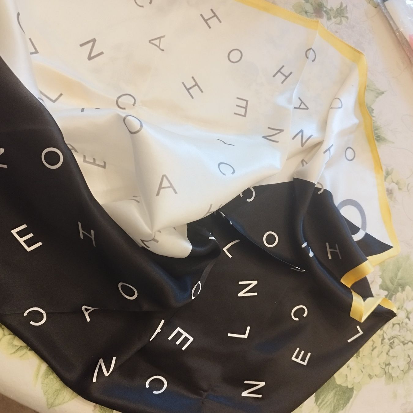 Foulard & Sciarpe: Foulard damen new – Nuovo e nell'imballaggio originale da Basel venduto da pro_79rs 4