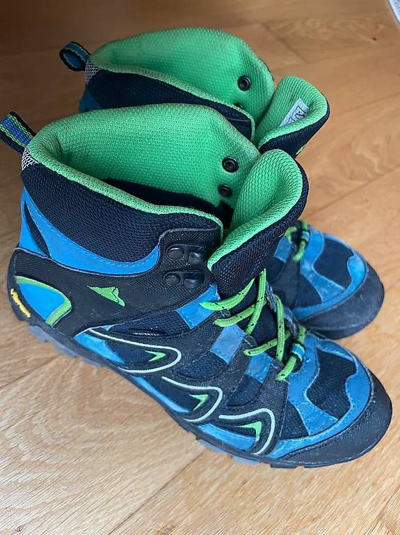 Scarpe per ragazzi: Wanderschuhe Grösse 36 – Usato da Wilen (Sarnen) venduto da Cyclamelle 1