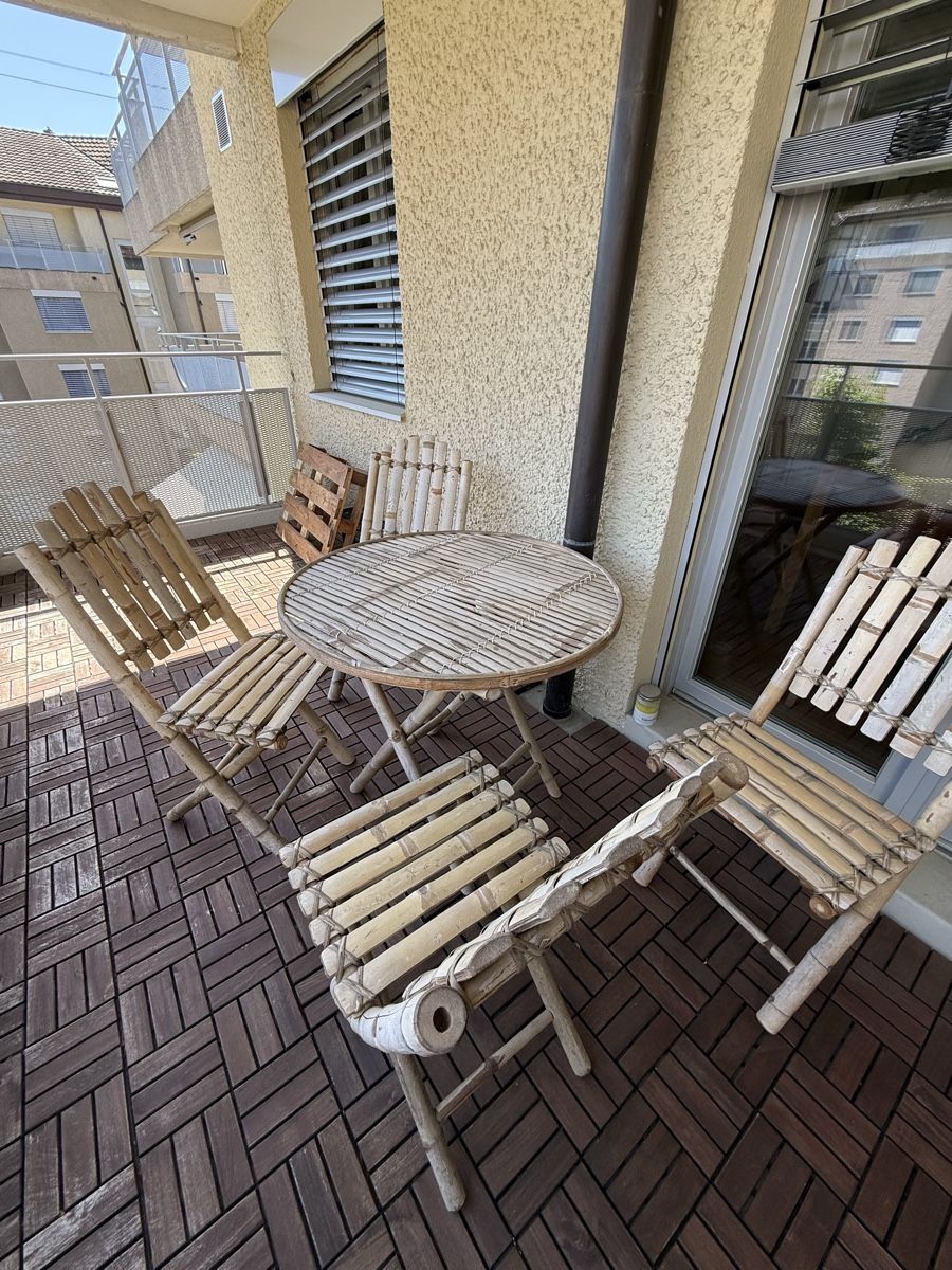 Set di tavolo e panche: Bambus-Gartenmöbel-Set – Tisch mit 4 Stühlen – Usato da Dübendorf venduto da ver_rb5x 1