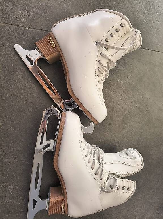Patins à glace: Schlittschuhe Jackson Debut – D'occasion à Netstal par magicmomentsfrau