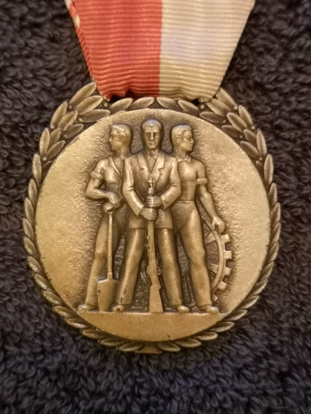 Medaillen: EKSV SFTPC Einzelkonkurrenz 1947 mit Band – Gebraucht aus Goldau von MacPad 1