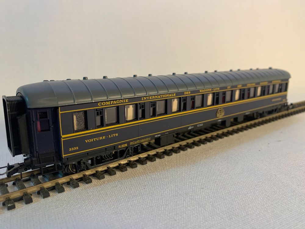 Wagon-Lit Jouef Sleeping Car 3892 - Échelle HO - Manque Bogies Et Un Tampon - Occasion Vintage
