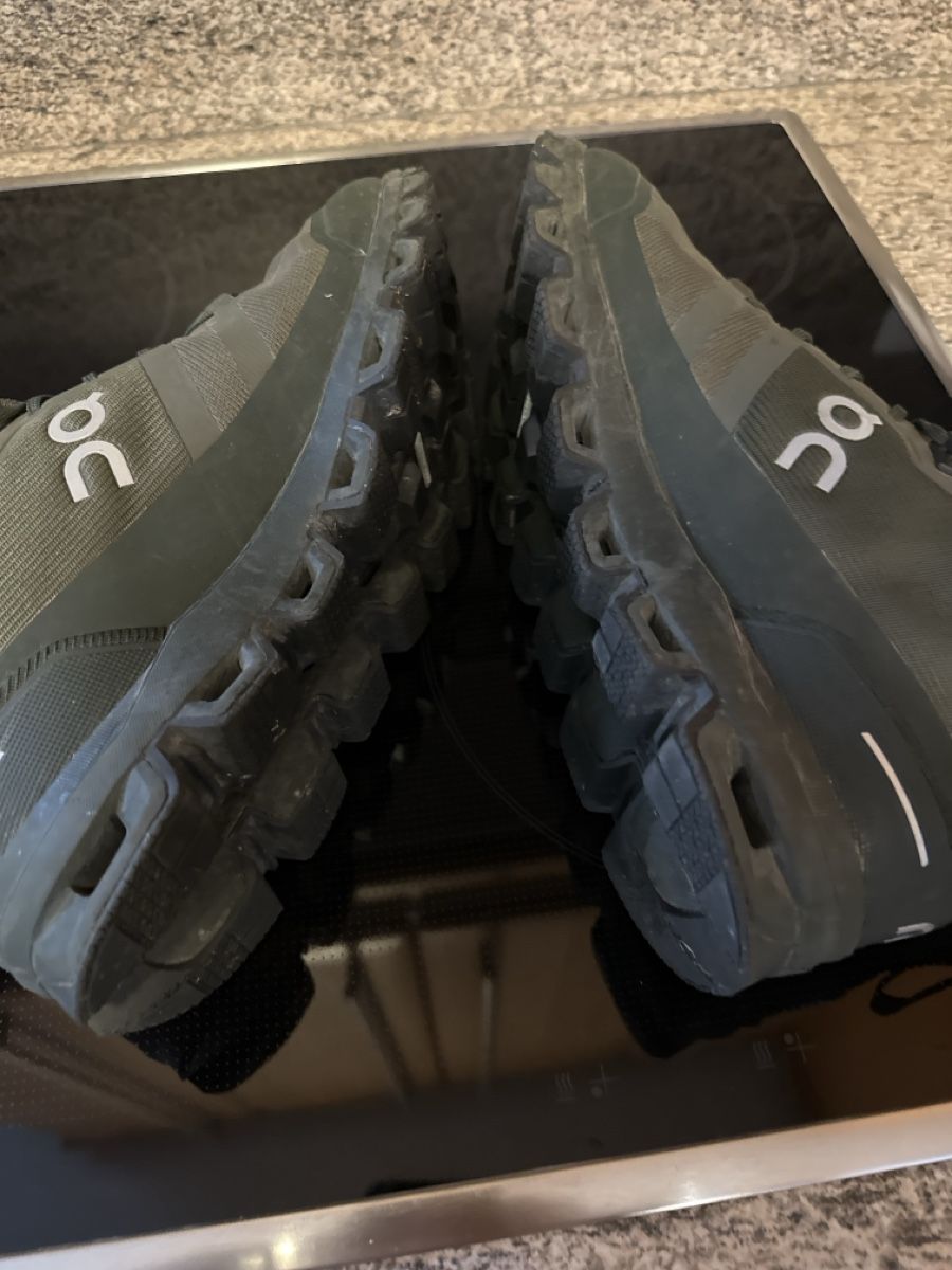 On Scarpe da uomo: ON Running Boots Grey Size Unknown Used – Usato da Vulpera venduto da Ricky1989 2
