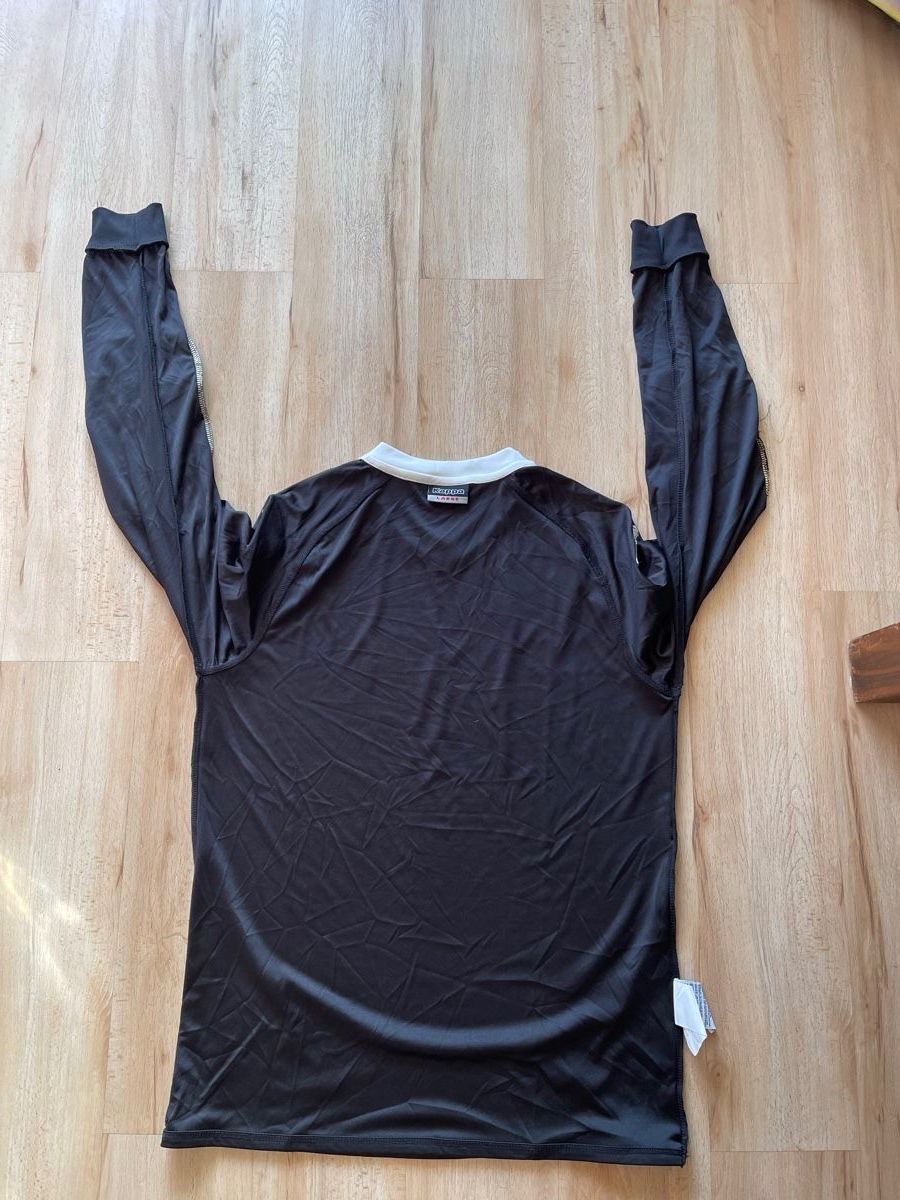 Kappa Canottiere & Pantaloni: Maillot pull  Kappa noir avec protections Large comme neuf – Nuovo (secondo la descrizione) da Kloten venduto da Vermicelles 4
