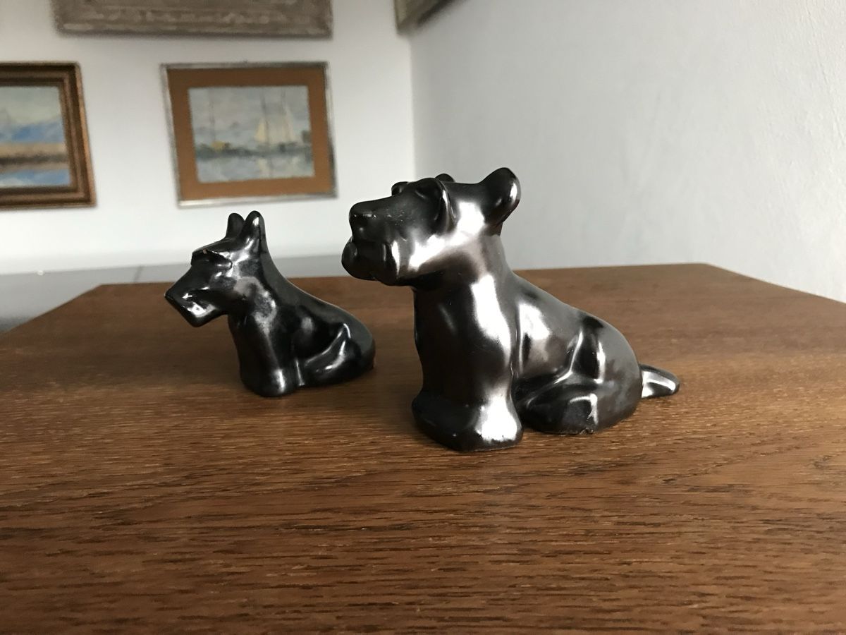Sculture & Statue: 2 statuettes de chien en terre cuite – Usato da Villeneuve VD venduto da sim_q5hp 1