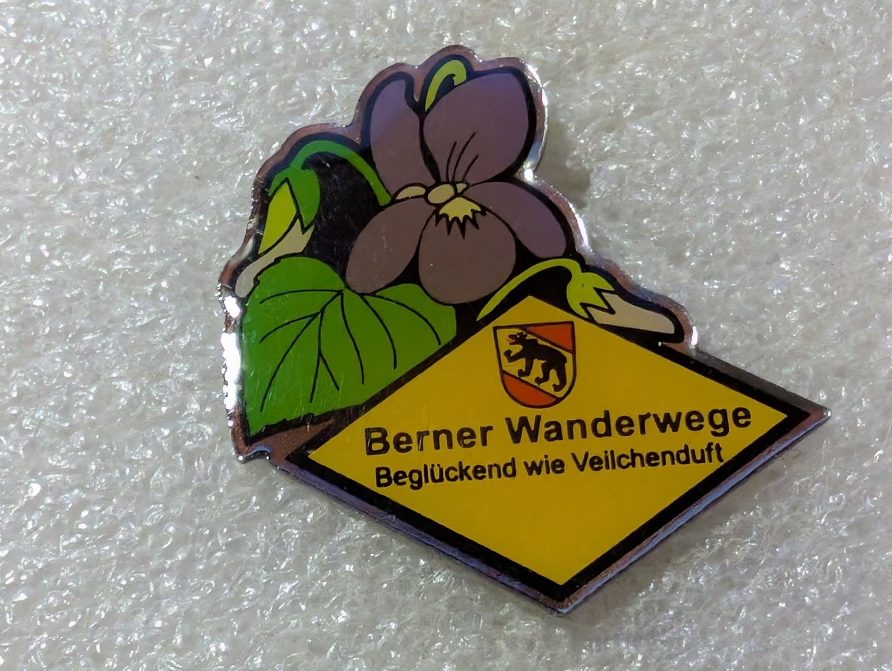 Placchette & Badge: Ansteckpin 108: Berner Wanderwege – Usato da Oppligen venduto da Pin-Fall-Shop