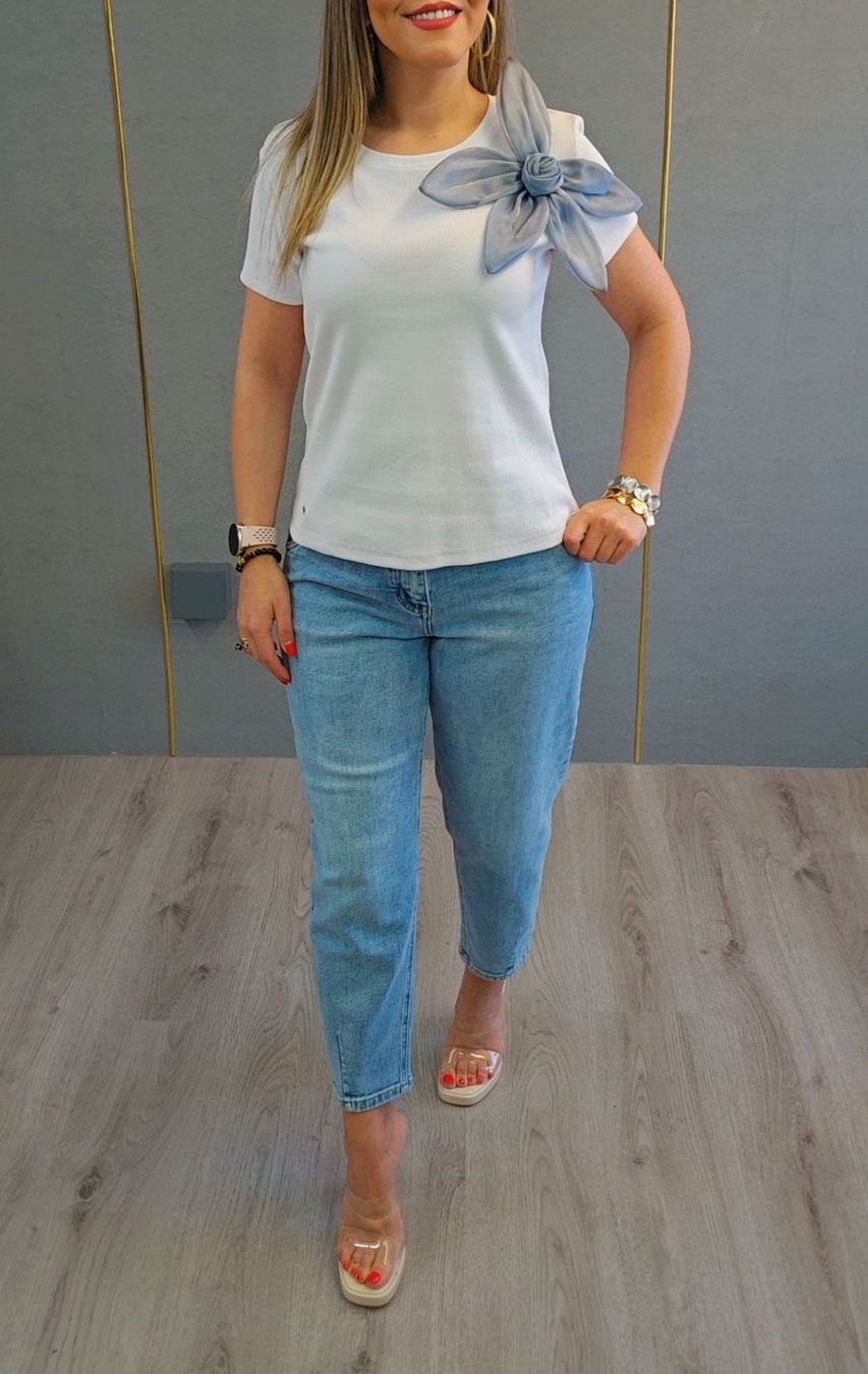 T-Shirts: T.shirt NEU – Neu und originalverpackt aus St. Gallen von Moda2024