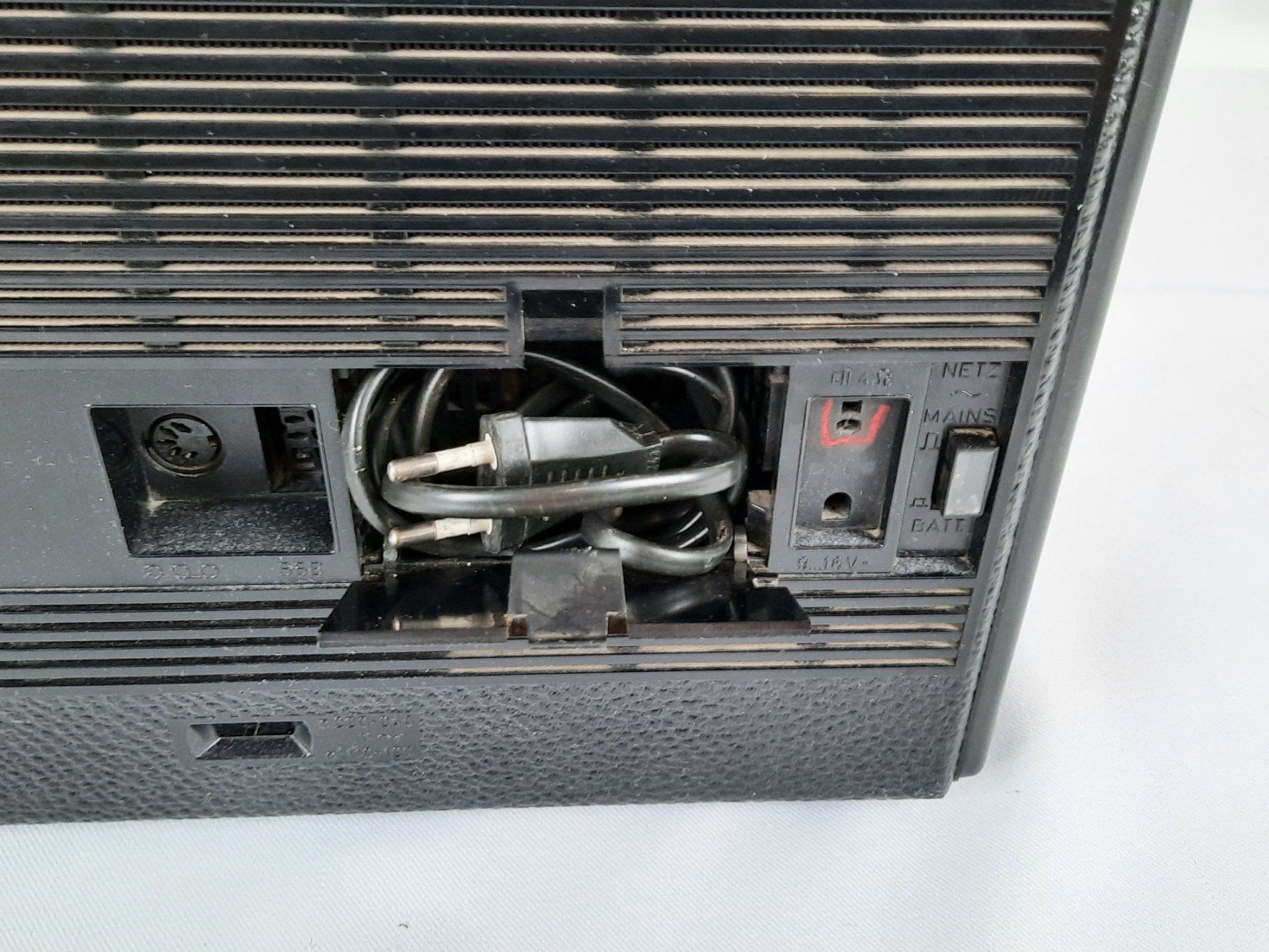 Grundig Radios: GRUNDIG Satellit 2000 – Defekt aus Beinwil am See von Restwert_Beinwil 3