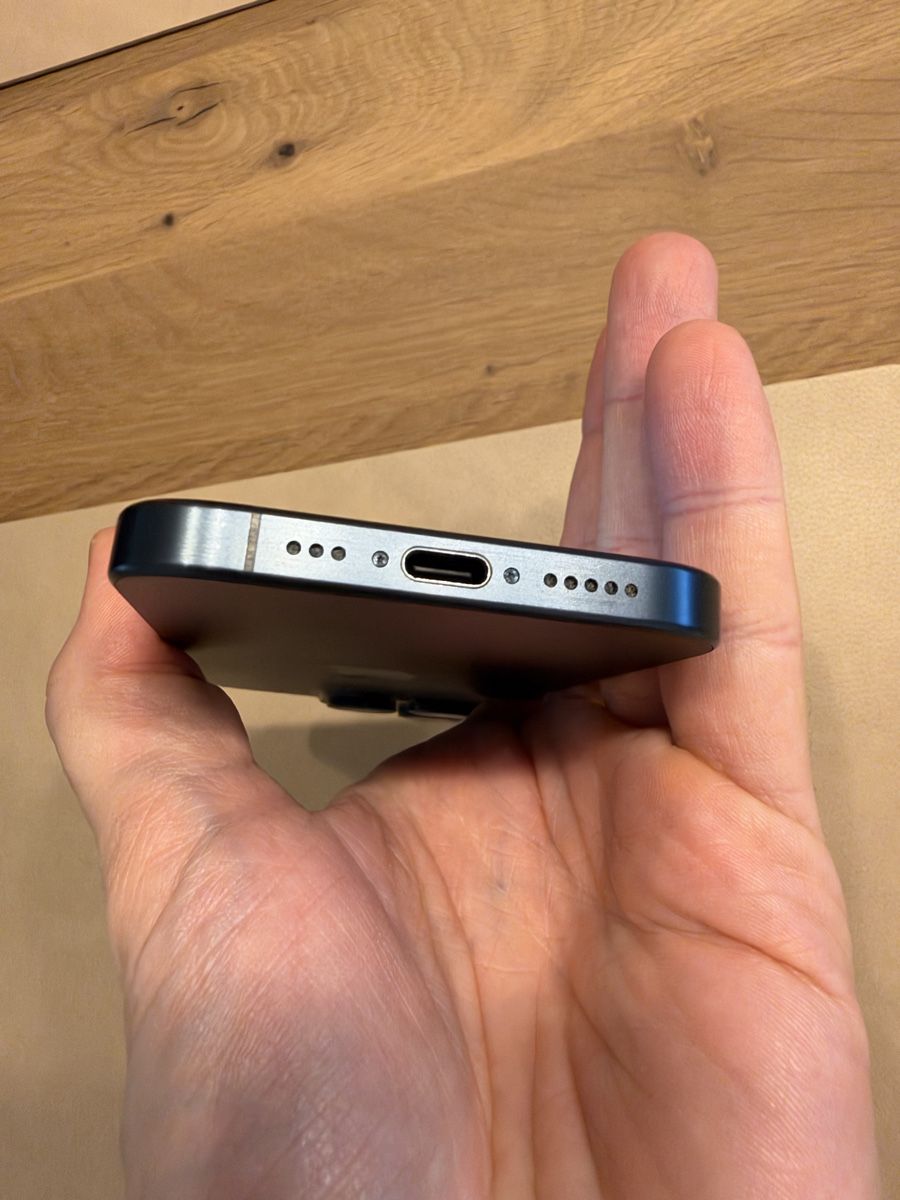 Apple Telefoni cellulari / Smartphones: Apple iPhone 15 Pro, 256GB, Blue Titanium, Good Condition – Usato da Wollerau venduto da mic_7s9c 6