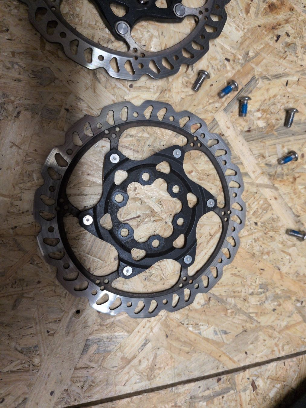 Ersatzteile: 140 mm Disc 6-Loch (2x) – Gebraucht aus Zürich von kaerntna 3
