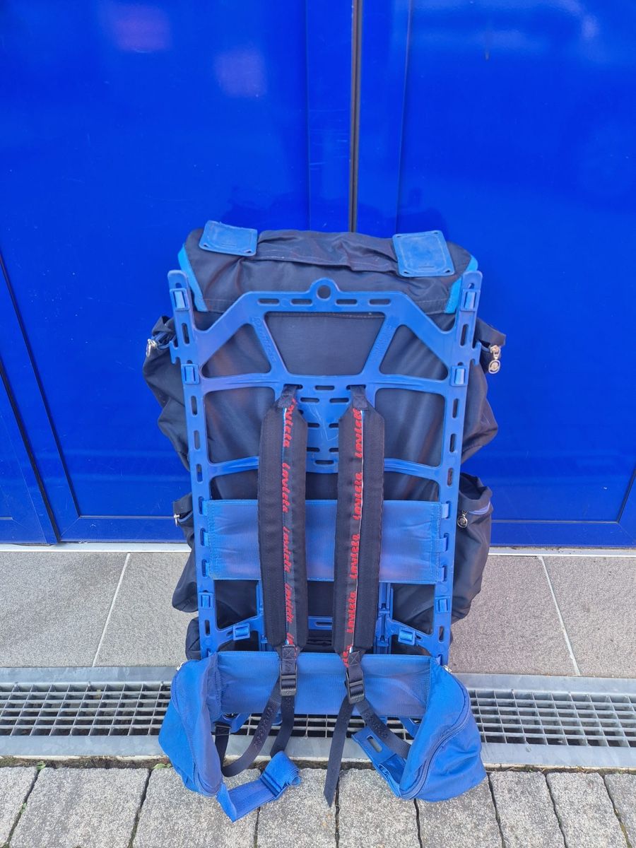 Invicta Rucksäcke: Zaino Invicta Eldorado blu usato – Defekt aus Caslano von iguidice01 1