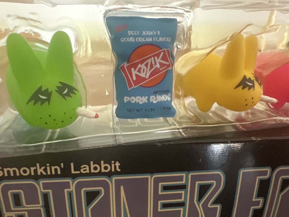Statuette: Kidrobot x Kozik: Stoner Fort - Boxset 2010 – Nuovo (secondo la descrizione) da Bern venduto da Sunne2003 2