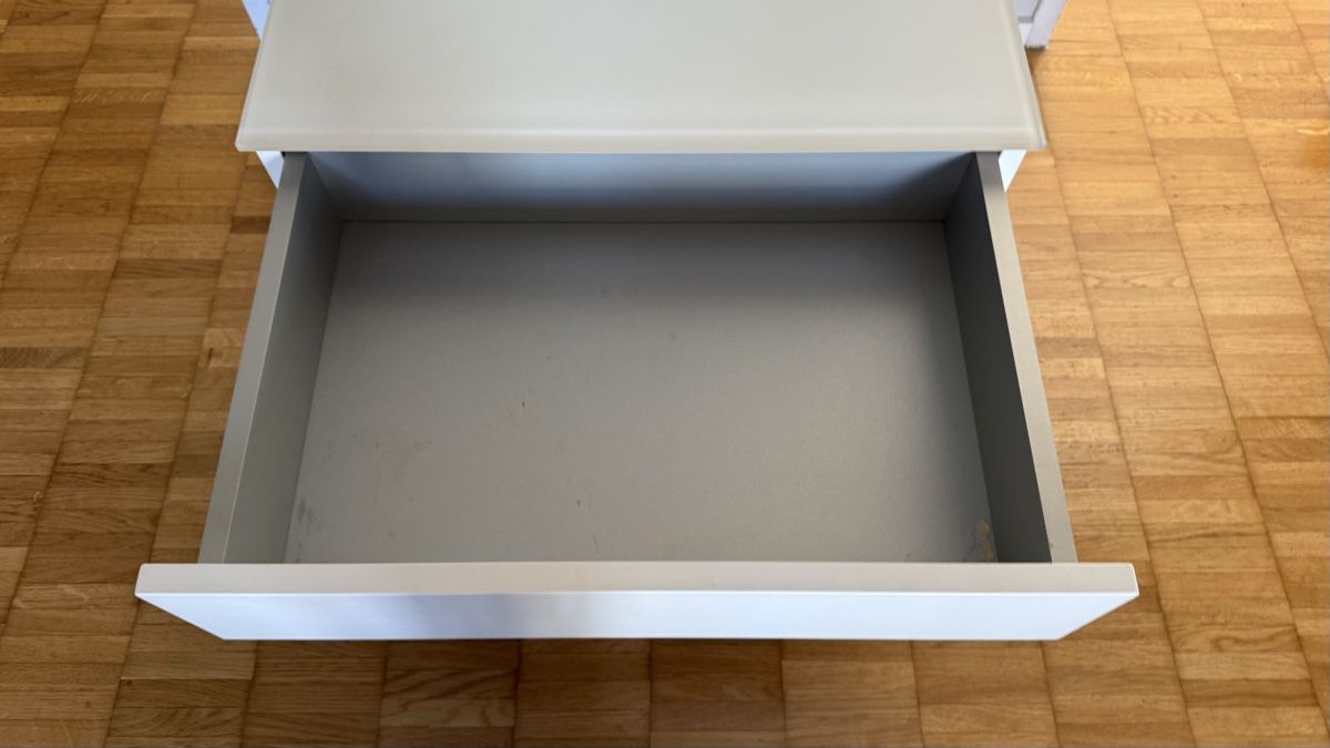 Pfister Nachttische: Nachtkommode weiss 2 Schubladen – Gebraucht aus Zürich von Markdesor 3