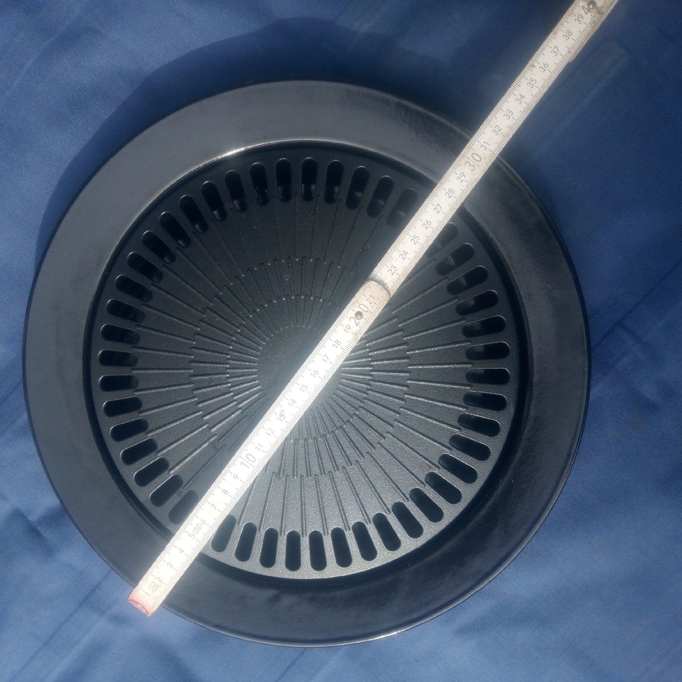 Servierplatten: Grillplatte für Gaskocher, 30 cm – Gebraucht aus Luzern von toenu23 4