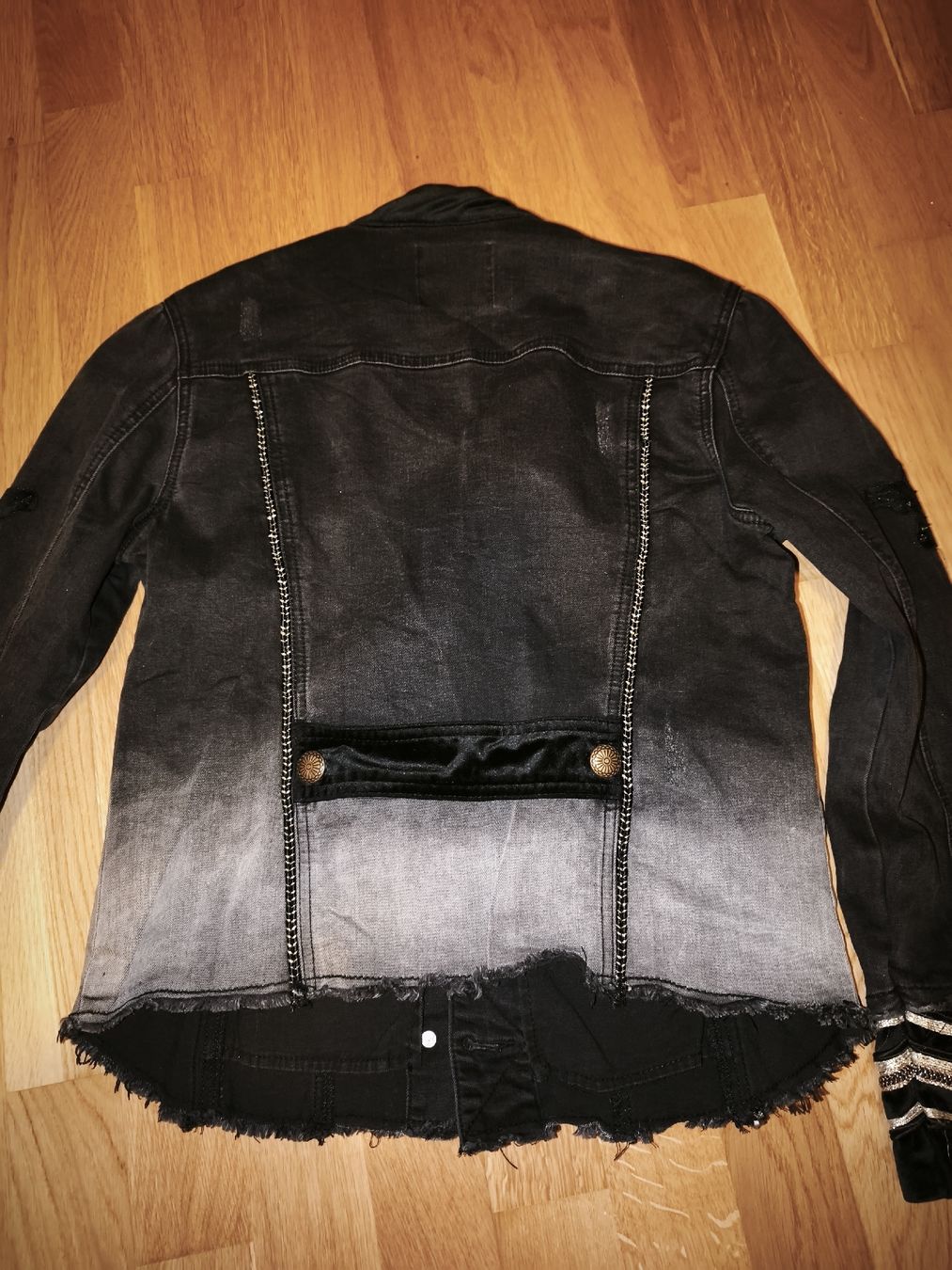Desigual Giacche: Originelle Desigual Jeansjacke Grösse 38 – Usato da Zeglingen venduto da Vanillacoke 4