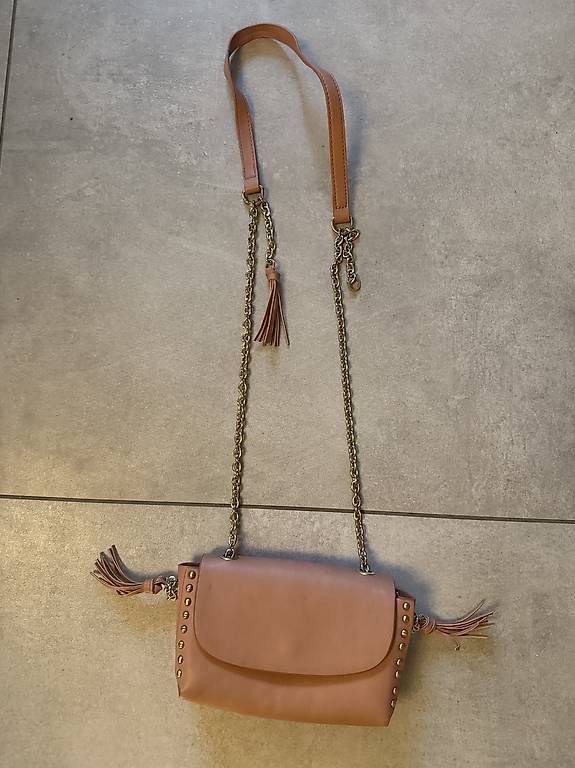 Zara Taschen für Damen: Kleine stylische Handtasche – Gebraucht aus Zürich von ama_j5cz