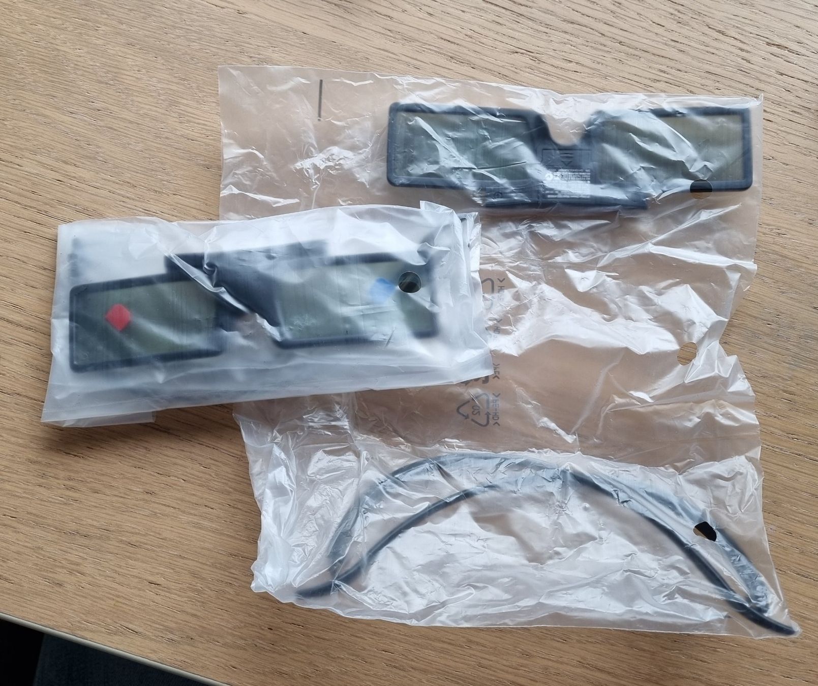 Samsung Home Cinema: Samsung SSG-4100GB/XC 3D Active Shutter Glasses, 2x – Nuovo (secondo la descrizione) da Schliern b. Köniz venduto da hirondelle276 3