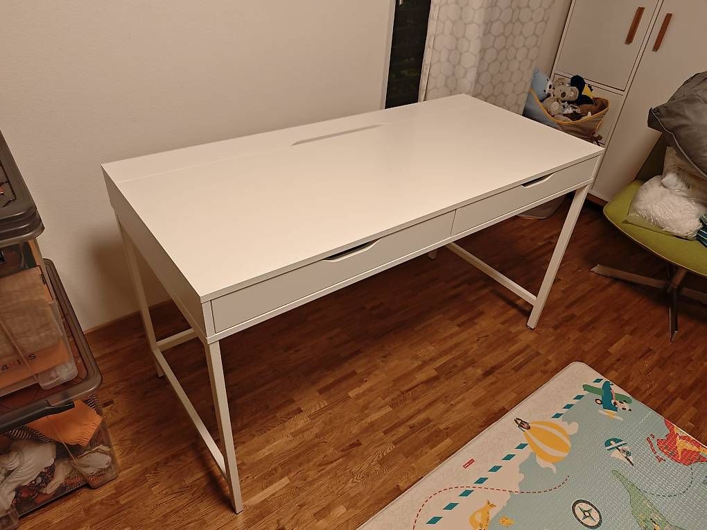 Ikea Schreibtische: IKEA ALEX Bürotisch - 132x58cm – Gebraucht aus Zürich von theKraxel 1