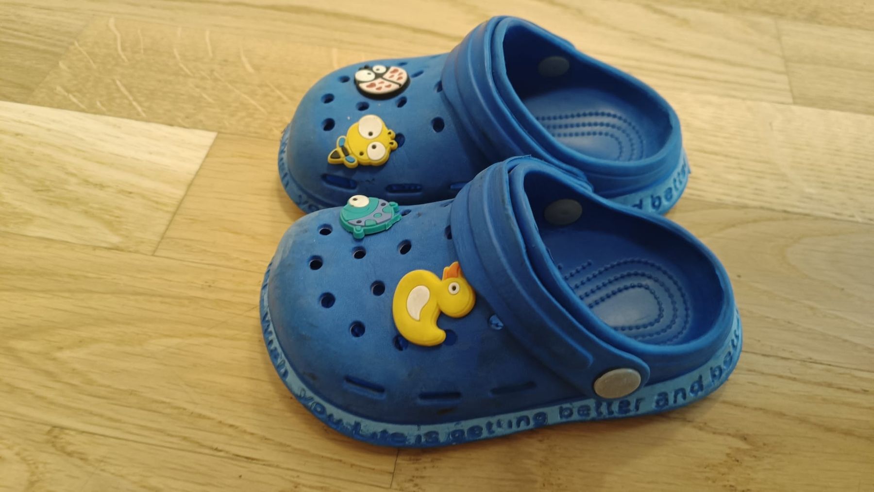 Schuhe für Jungen: Kinder Finken - Badeschuhe Grösse 23 – Gebraucht aus Muri AG von Mupuputs