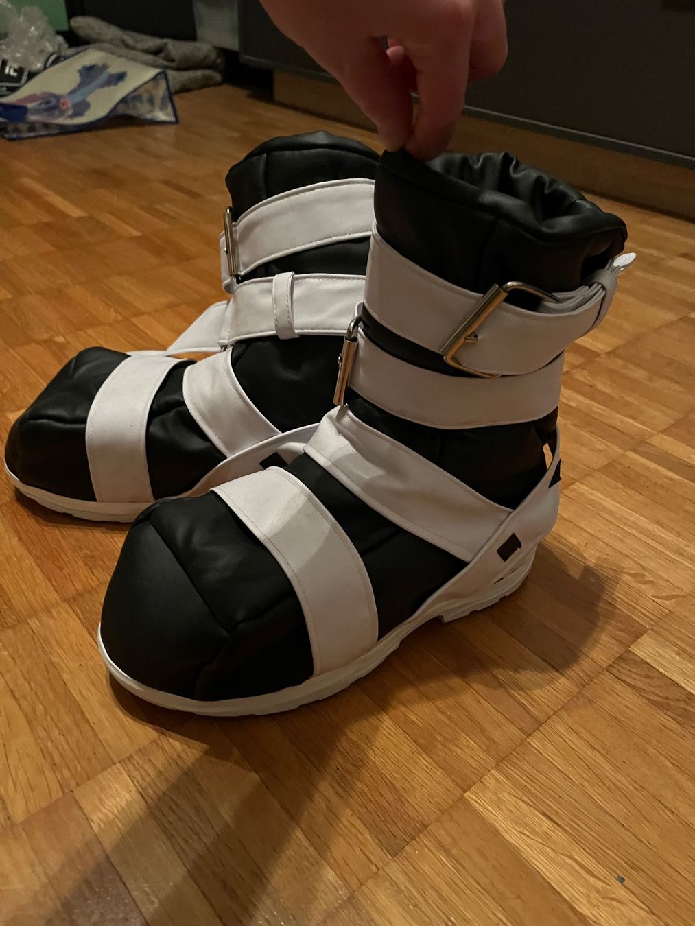 Damenschuhe: Schuhe Cosplay – Gebraucht aus Lyss von Omiira 1