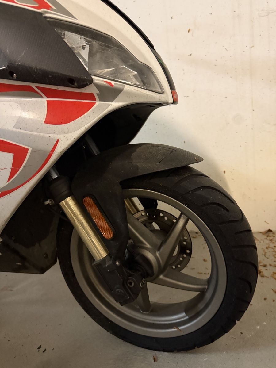 Aprilia Scooter: Aprilia SR 50 (2008) – Difettoso da Basel venduto da pasghetti 2