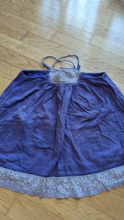 Sommerkleid lila bestickt, Grösse 92
