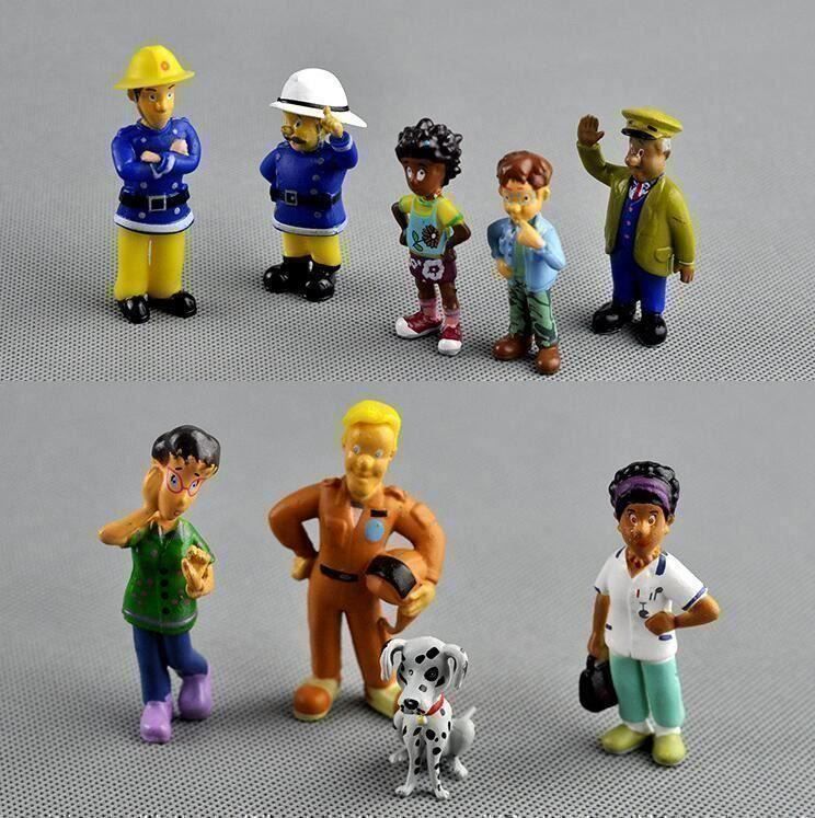Statuette: 12 FEUERWEHRMANN SAM - FIGUREN - FIREMAN SAM MIT NORMAN – Nuovo e nell'imballaggio originale da Kriens venduto da swissgadget 1