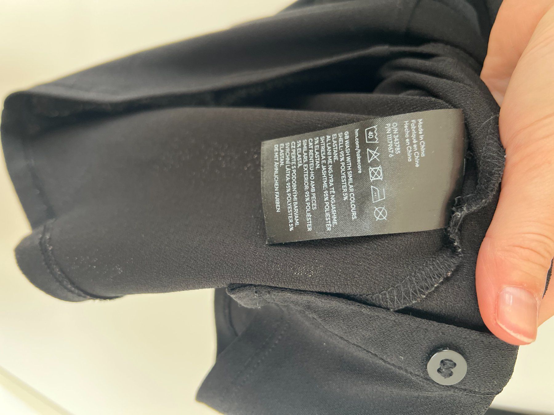 H&M Vestiti: Robe H&M noire moulante – Usato da Zürich venduto da mps_9cp7 2