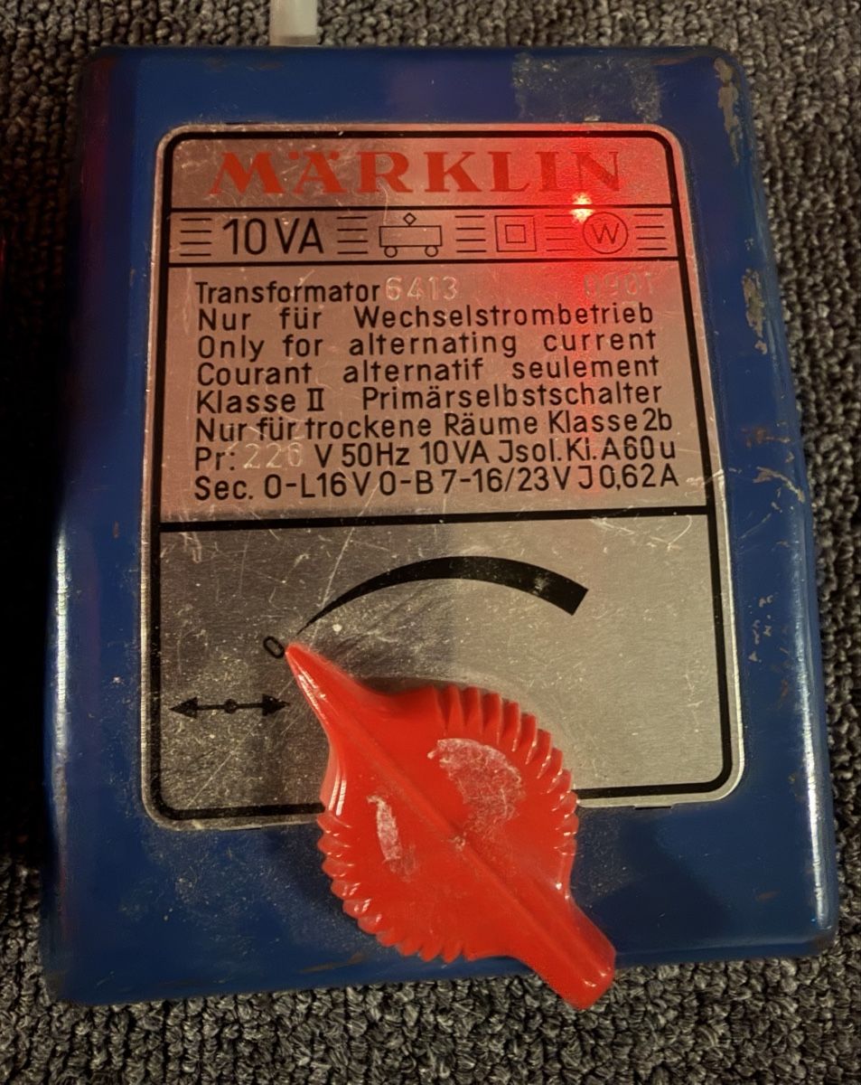 Märklin Modellini di ferrovie: Märklin Trafo Konvolut H0 16Volt – Usato da Bauma venduto da Shotgunmann 5
