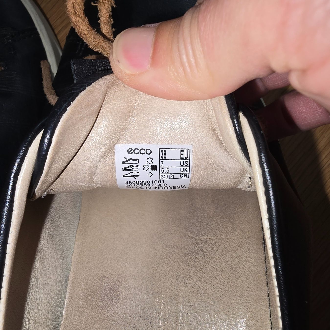 Scarpe da donna: Schuhe Sneakers Ecco schwarz 38 Leder – Usato da Zürich venduto da leara.milani 3