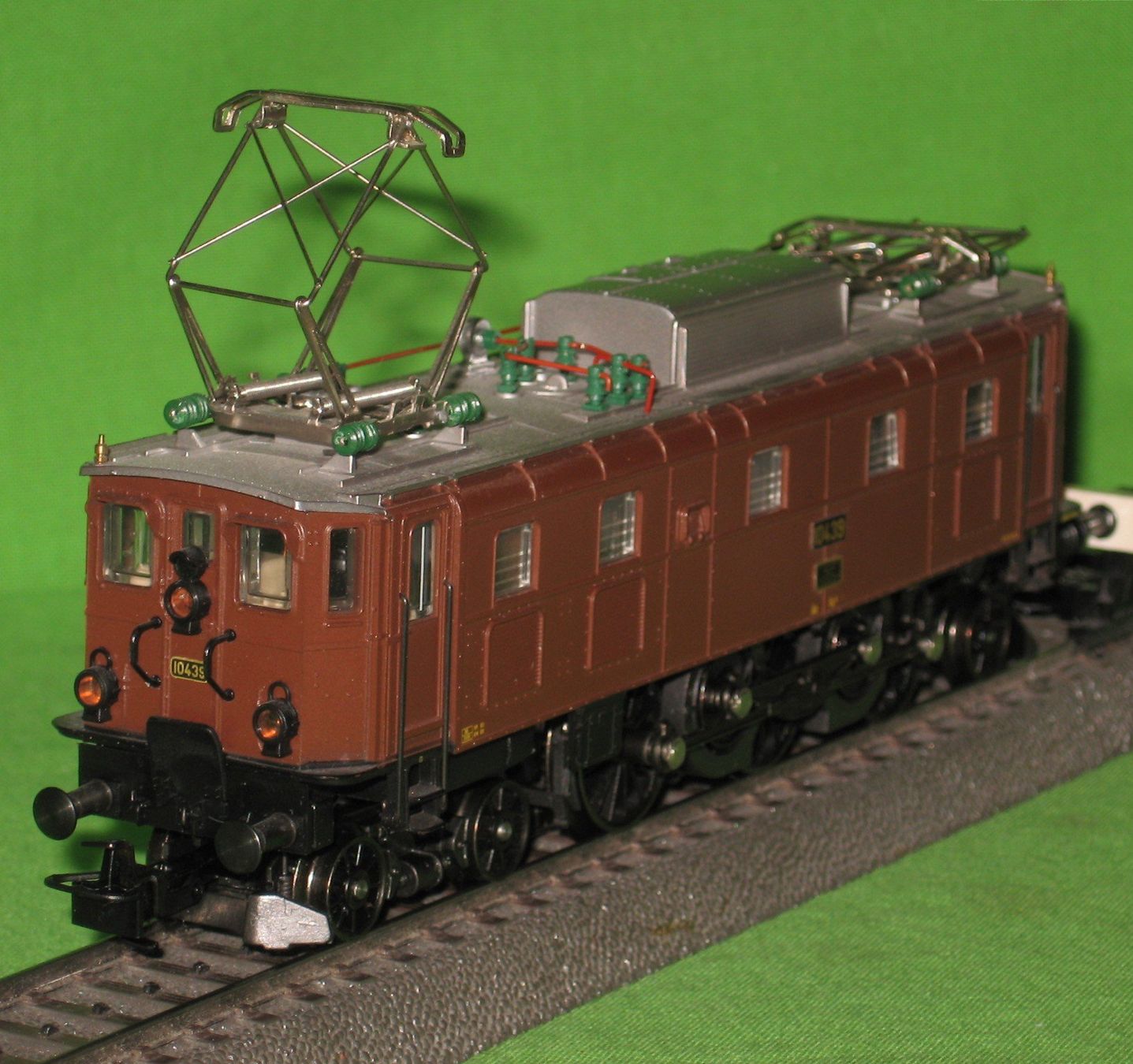 Märklin Modelleisenbahnen: SBB Ae 3/6 10439 Märklin 3351 mit Decoder 6080 DIGITAL 503** – Gebraucht aus Winterthur von Ricardo211