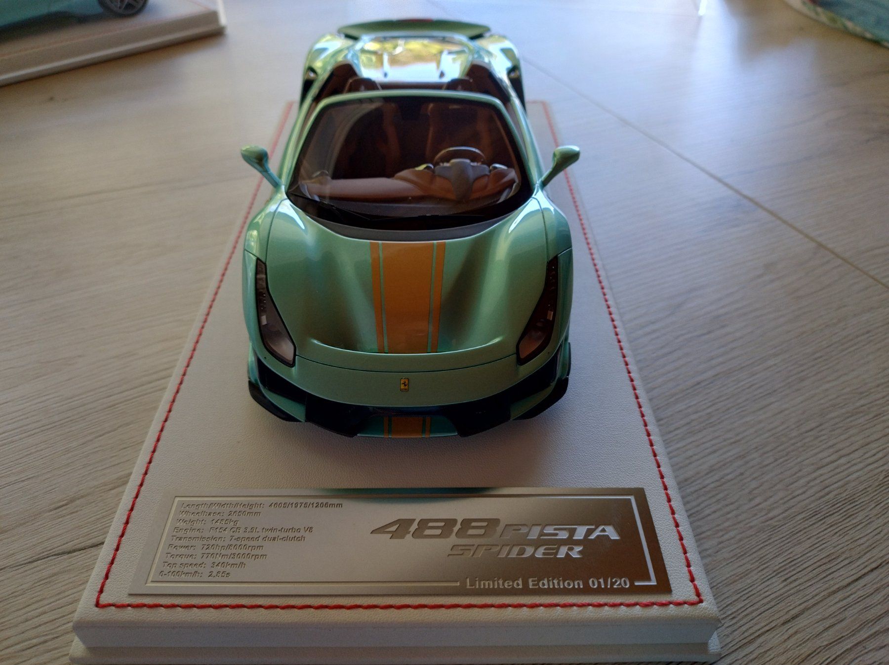 Ferrari Modellini d'auto: Ferrari 1/18 – Nuovo e nell'imballaggio originale da Ostermundigen venduto da nikcal 3