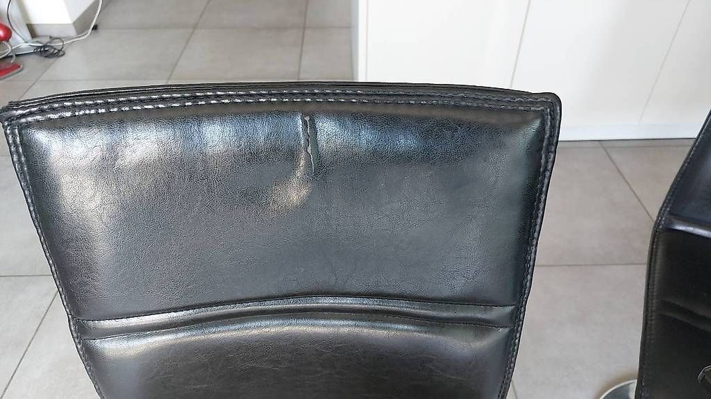 Tischset: Moderner schwarzer Glastisch mit 4 eleganten Designerstühlen – Gebraucht aus Full-Reuenthal von ral_w2p2 3