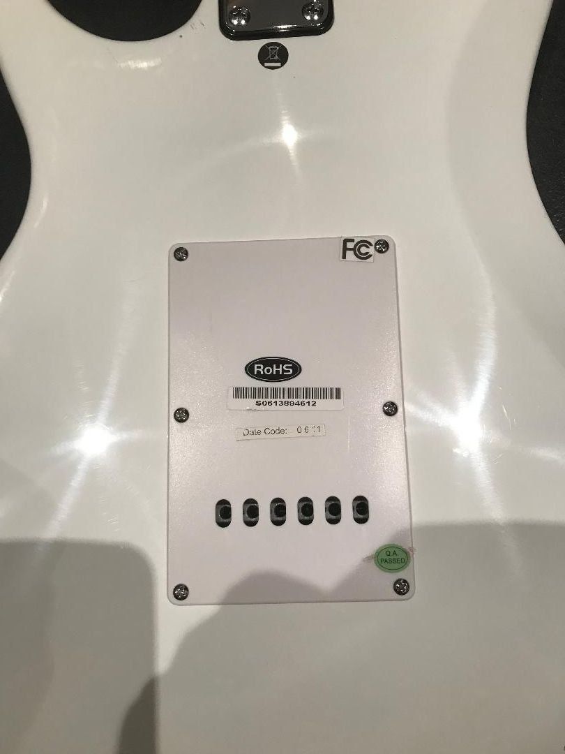 Behringer Strumenti musicali: Gitarre Behringer iAxe 393 USB – Usato da Bonaduz venduto da Mikebond 5