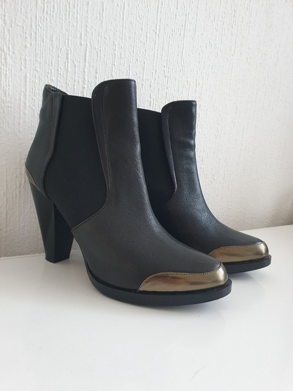 Navyboot Damenschuhe: Bottines noires à talons hauts Navyboot, pointure 39 – Neu (gemäss Beschreibung) aus Prilly von RoDyRe