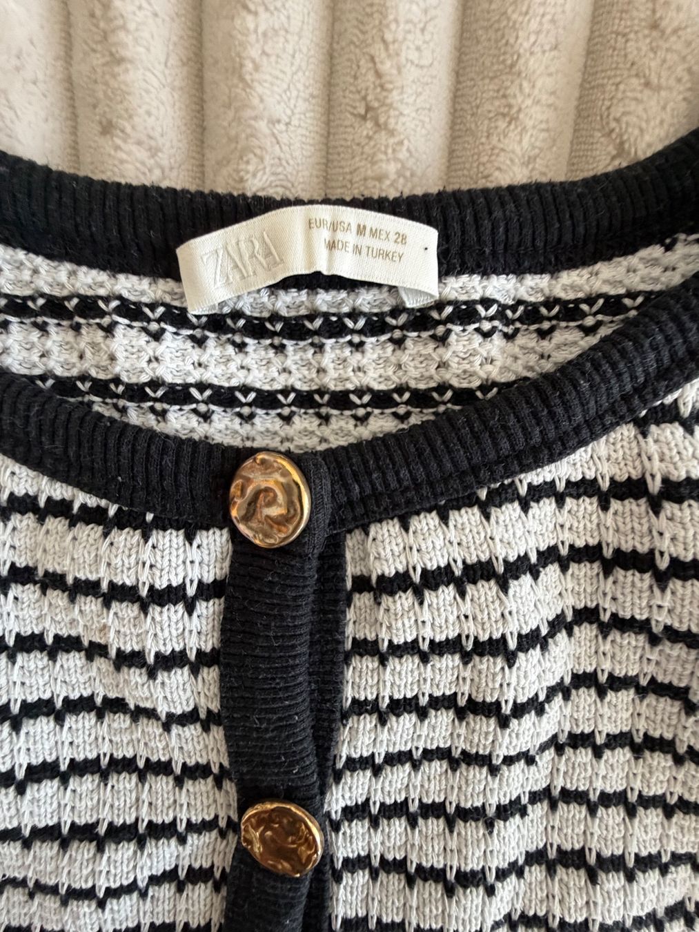Zara Blusen: Strickweste Zara gestreift – Gebraucht aus Luzern von maz_jq6n 1