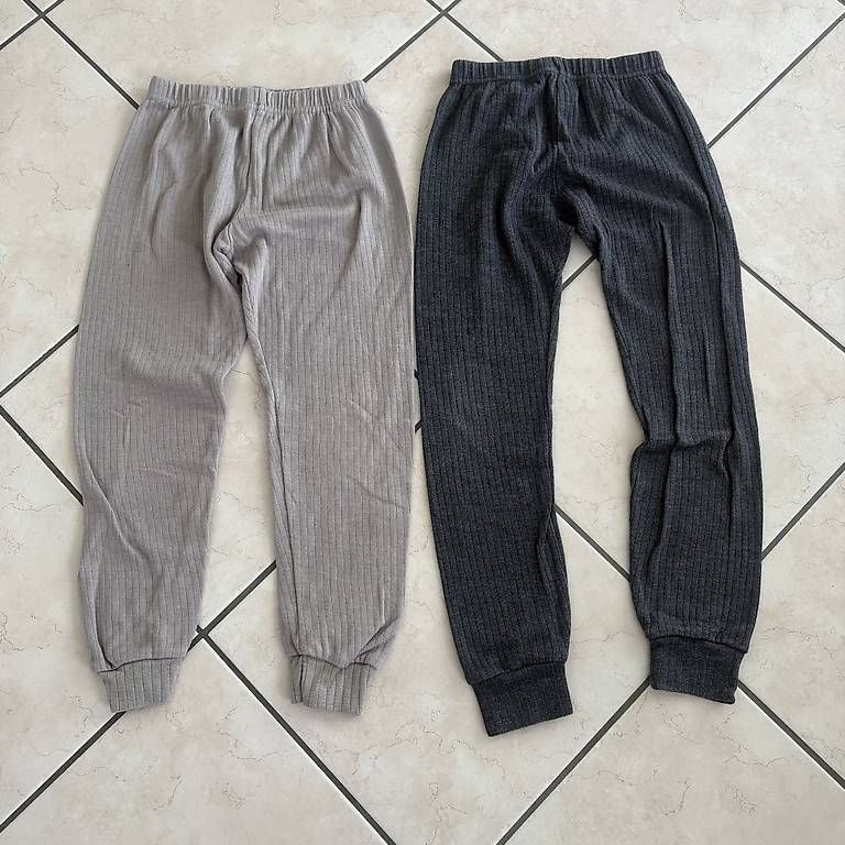 Biancheria intima: 2 paar lange Unterhosen grösse 140 – Usato da Zimmerwald venduto da wuff81