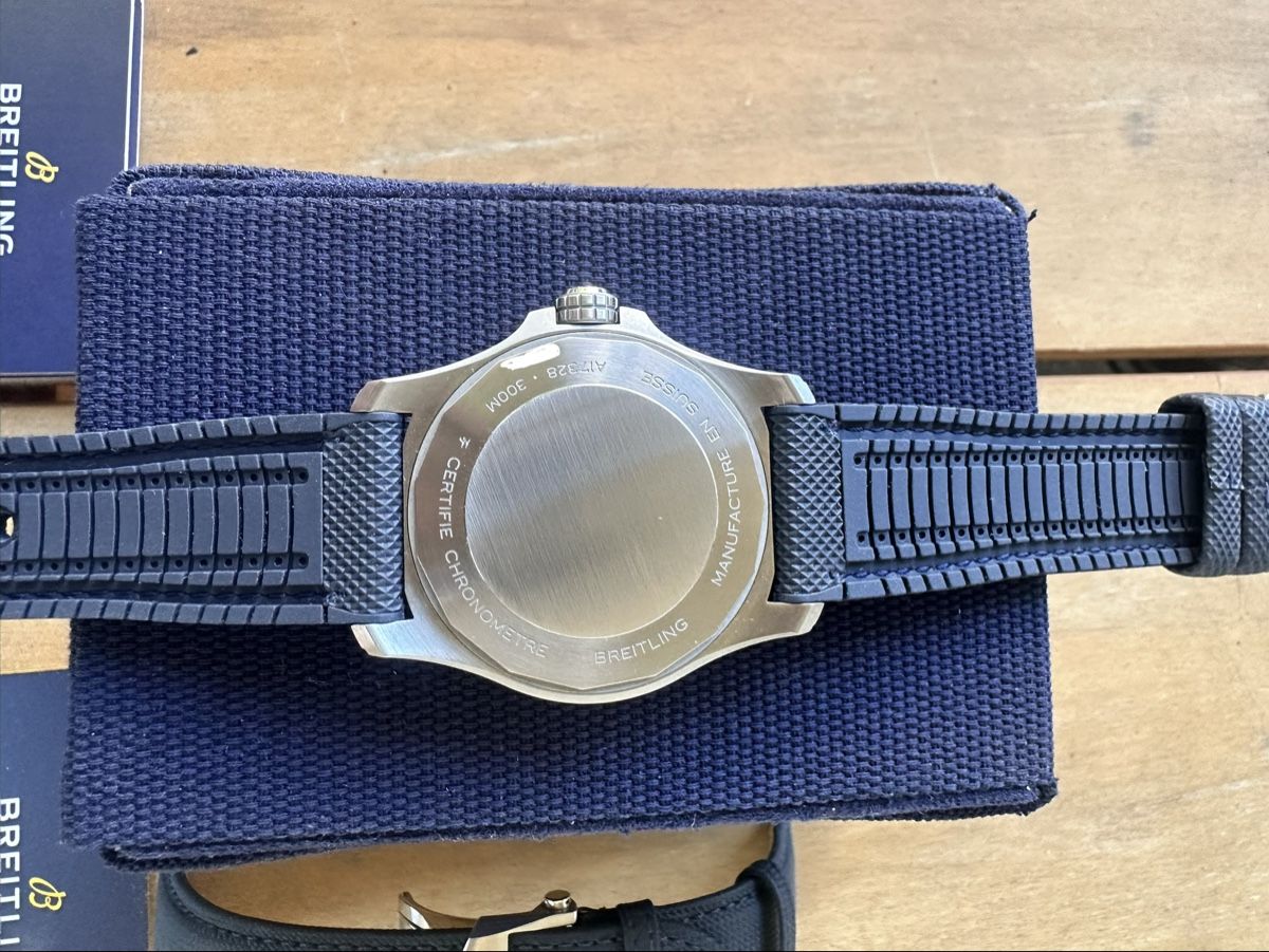 Breitling Orologi: Breitling Avenger 42mm Full Set – Nuovo (secondo la descrizione) da Cointrin venduto da Calibre1755 2