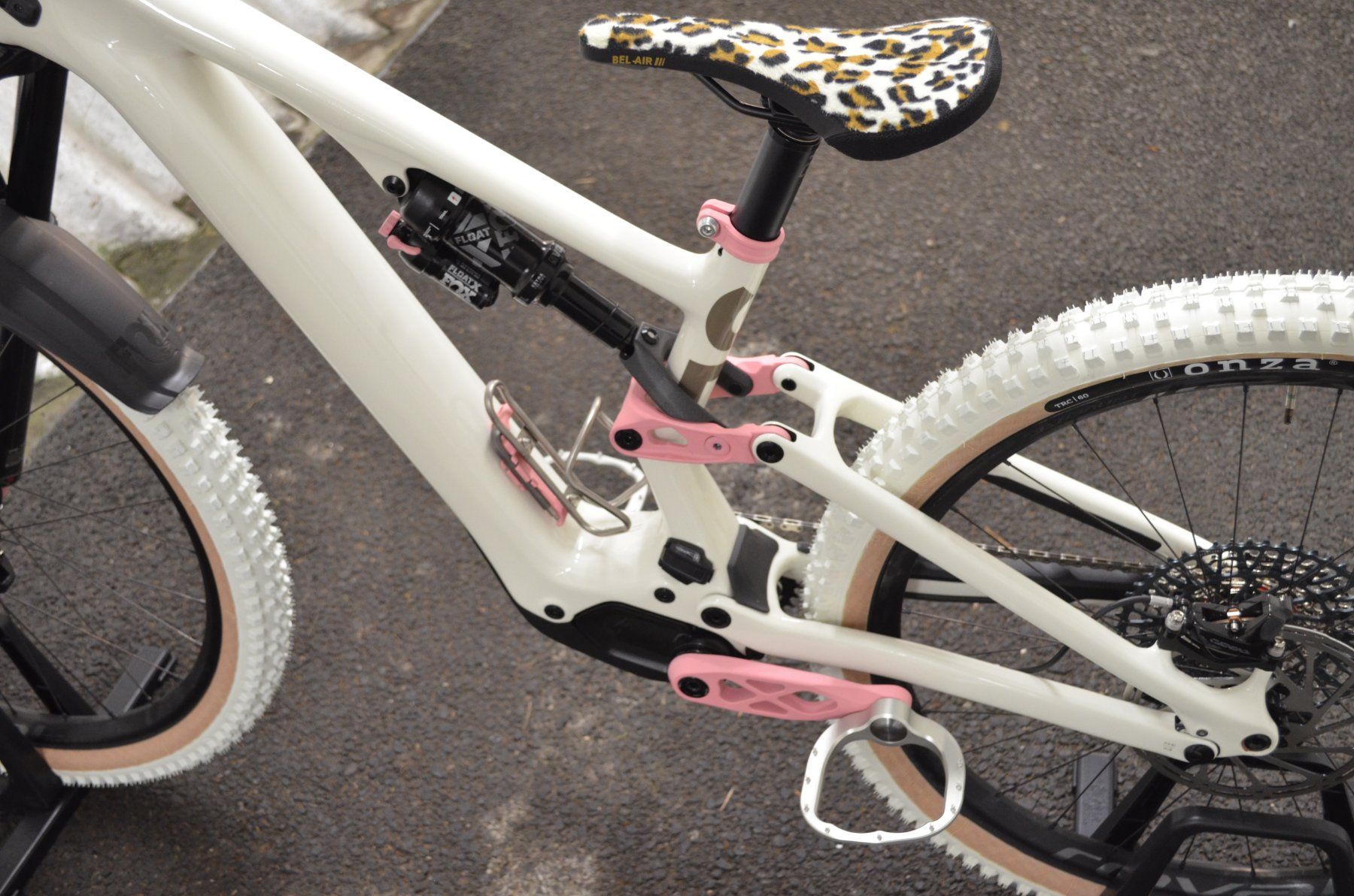 Ersatzteile: Outlier Pendulum Pedale – Neu und originalverpackt aus Einsiedeln von Bikegeek 1