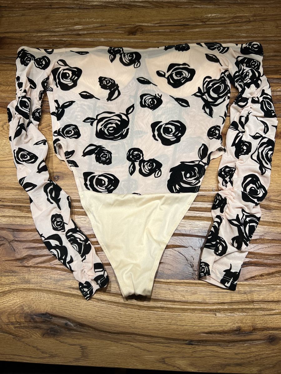 Camicette: Schicker Body Rosenmuster Gr. L Offshoulder elegant – Nuovo e nell'imballaggio originale da Chur venduto da ZATO 2
