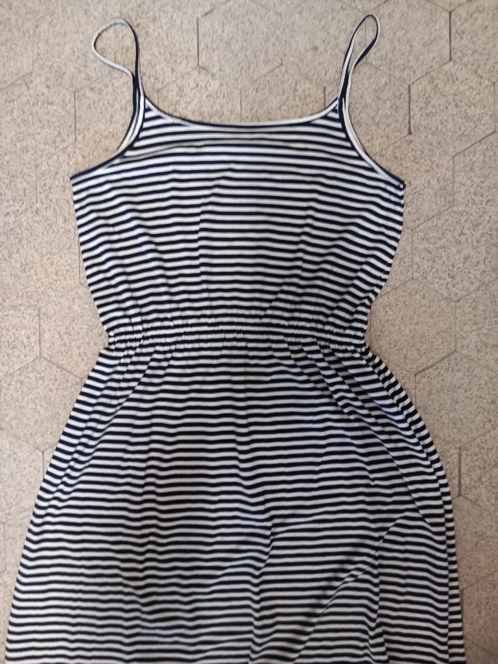 Kleider: Robe longue rayée à bretelles fines – Gebraucht aus Faoug von per_kp6r 1